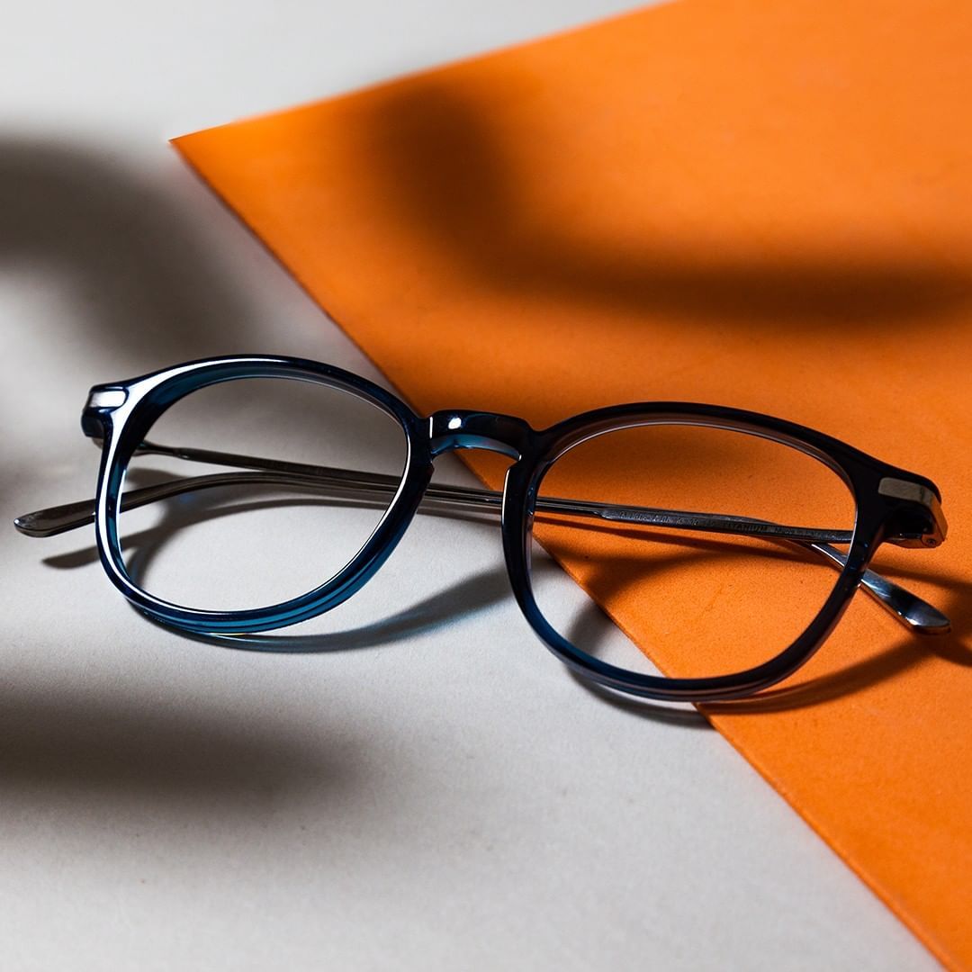 EYEGLASSES