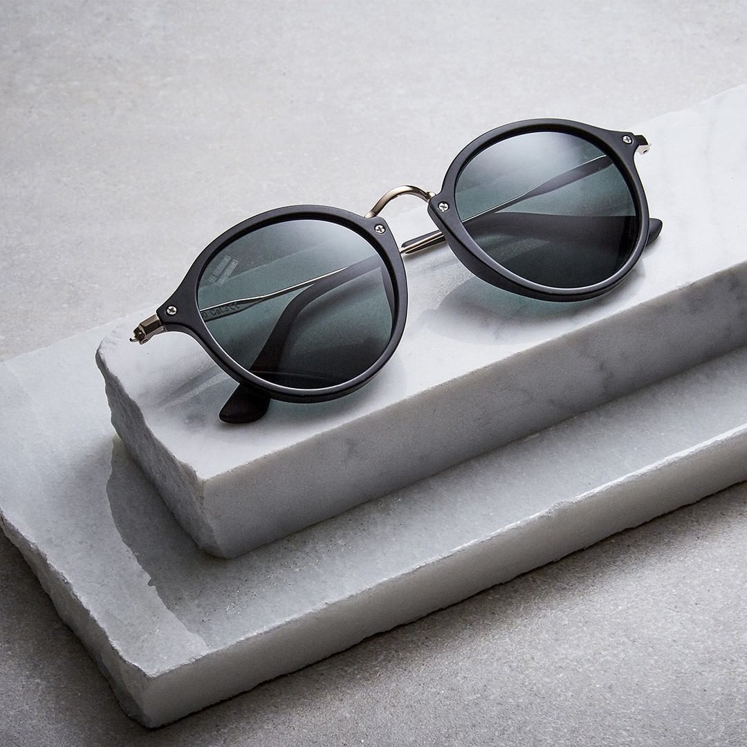 SUNGLASSES